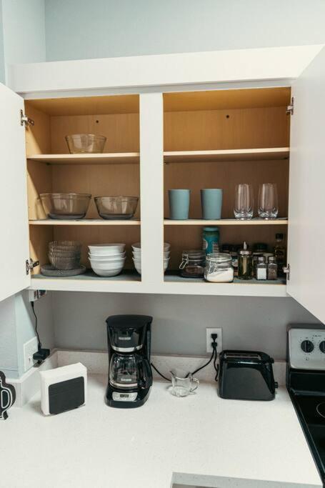 Ultimate Vacation Near Townhouse Apartment *