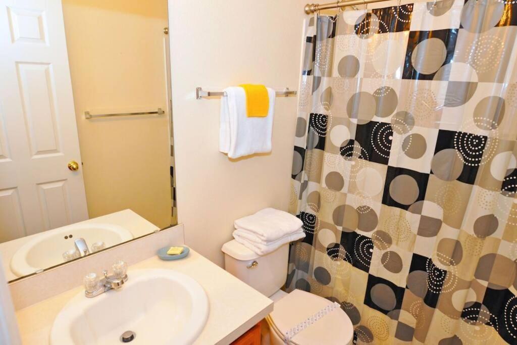 Family Home, Pool, Spa, Near Champions Gate -283 Holiday home *