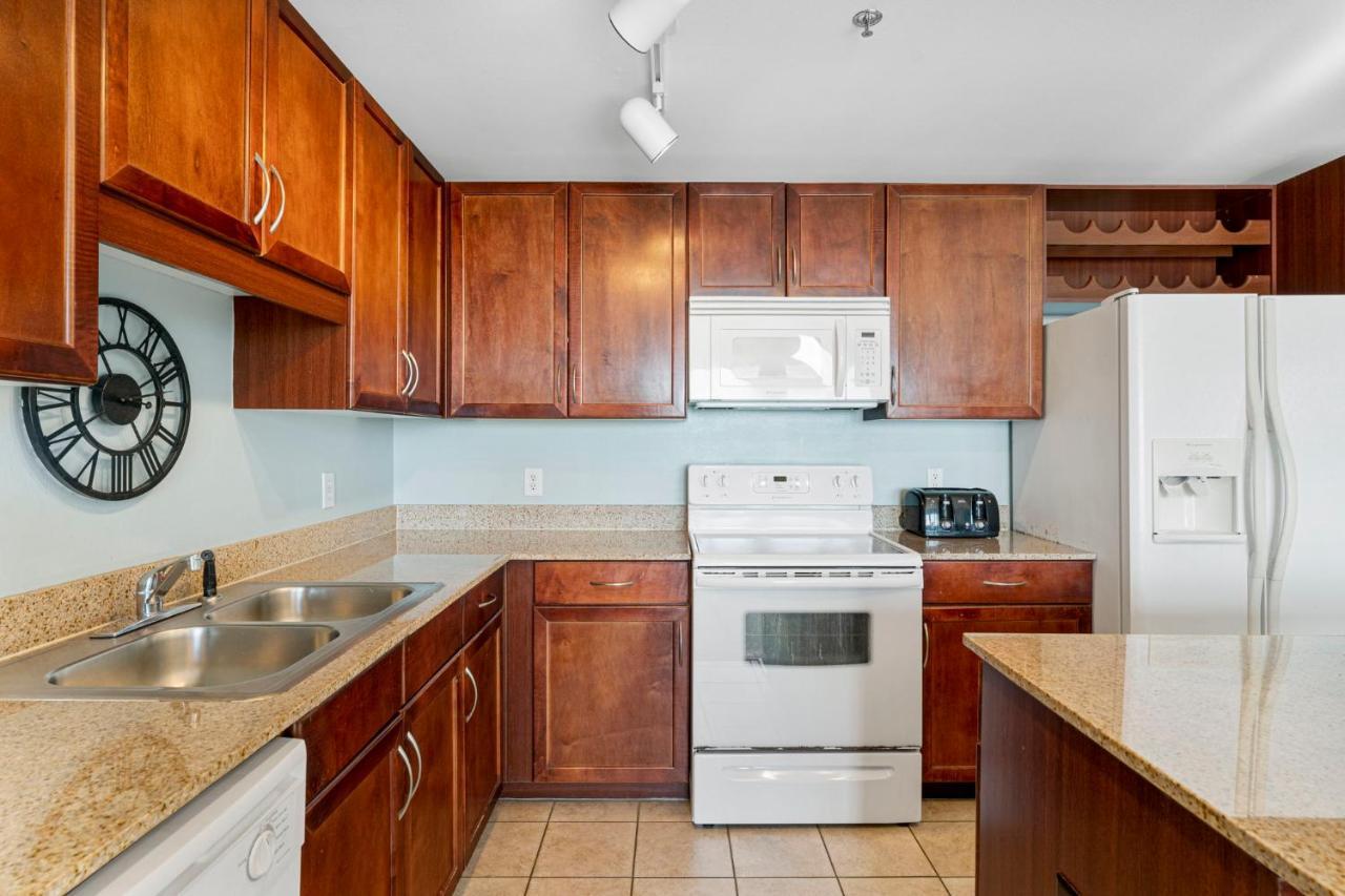 Apartment Laketown Wharf 1115 *