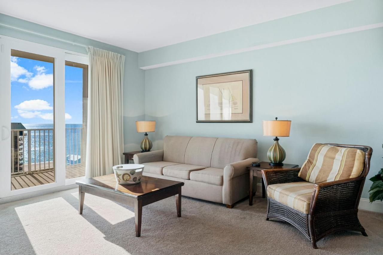 Laketown Wharf 1115
