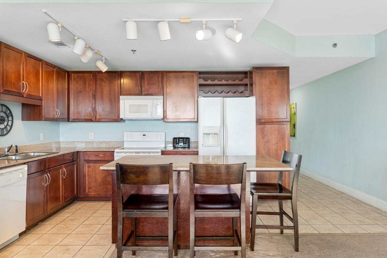 Apartment Laketown Wharf 1115