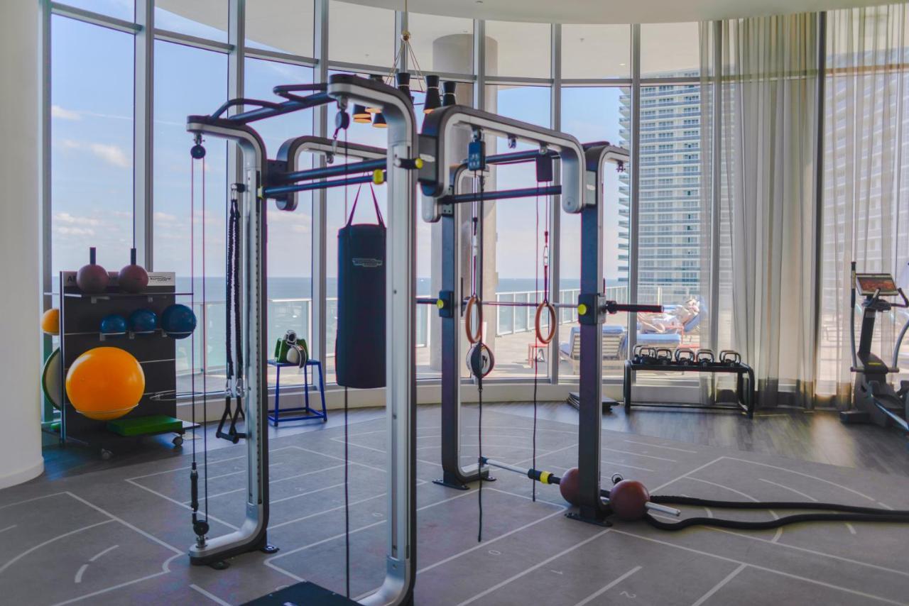 Beachside With A Mesmerizing Ocean View Apartment Hollywood