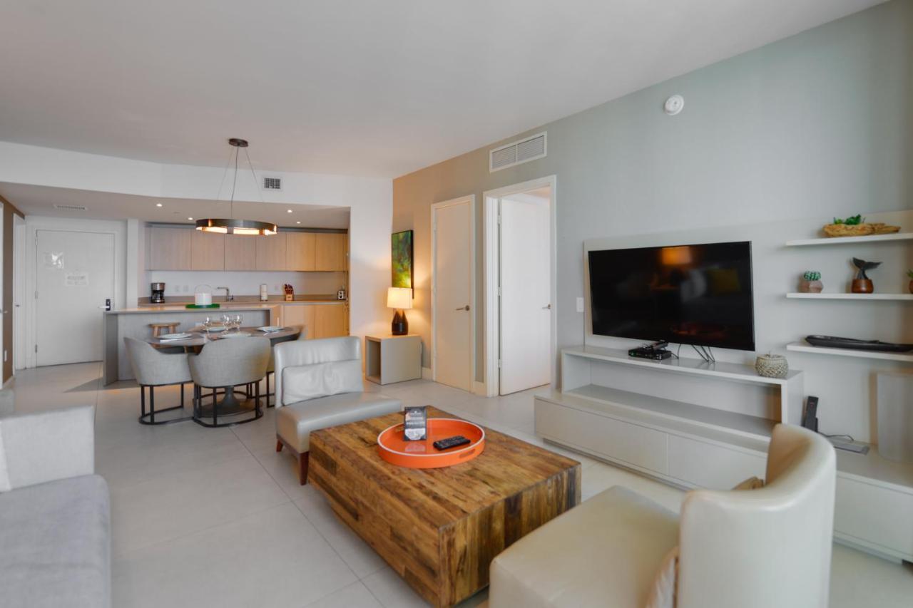 Beachside With A Mesmerizing Ocean View Hollywood
