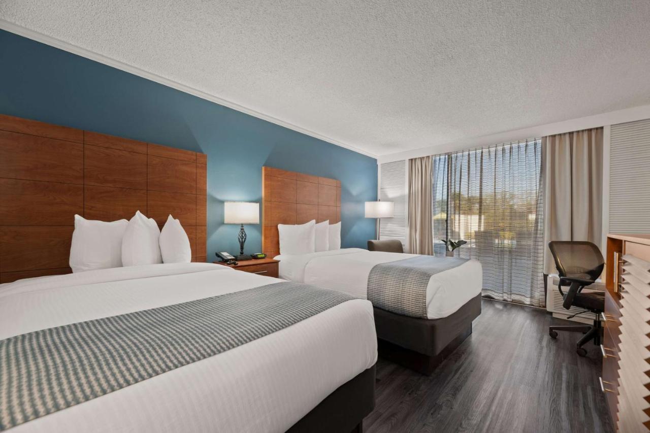 Western Gateway Hotel 4*