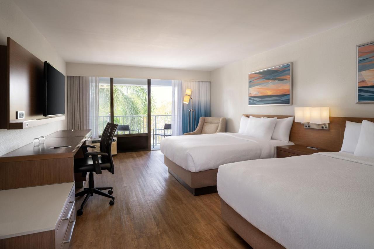 Courtyard By Marriott - Hotel