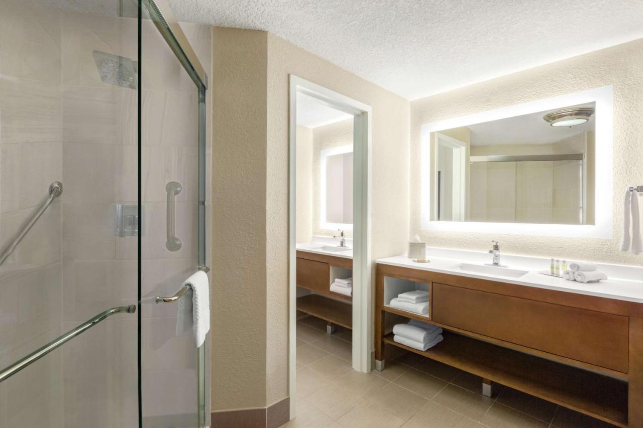 Hotel Doubletree By Hilton Downtown