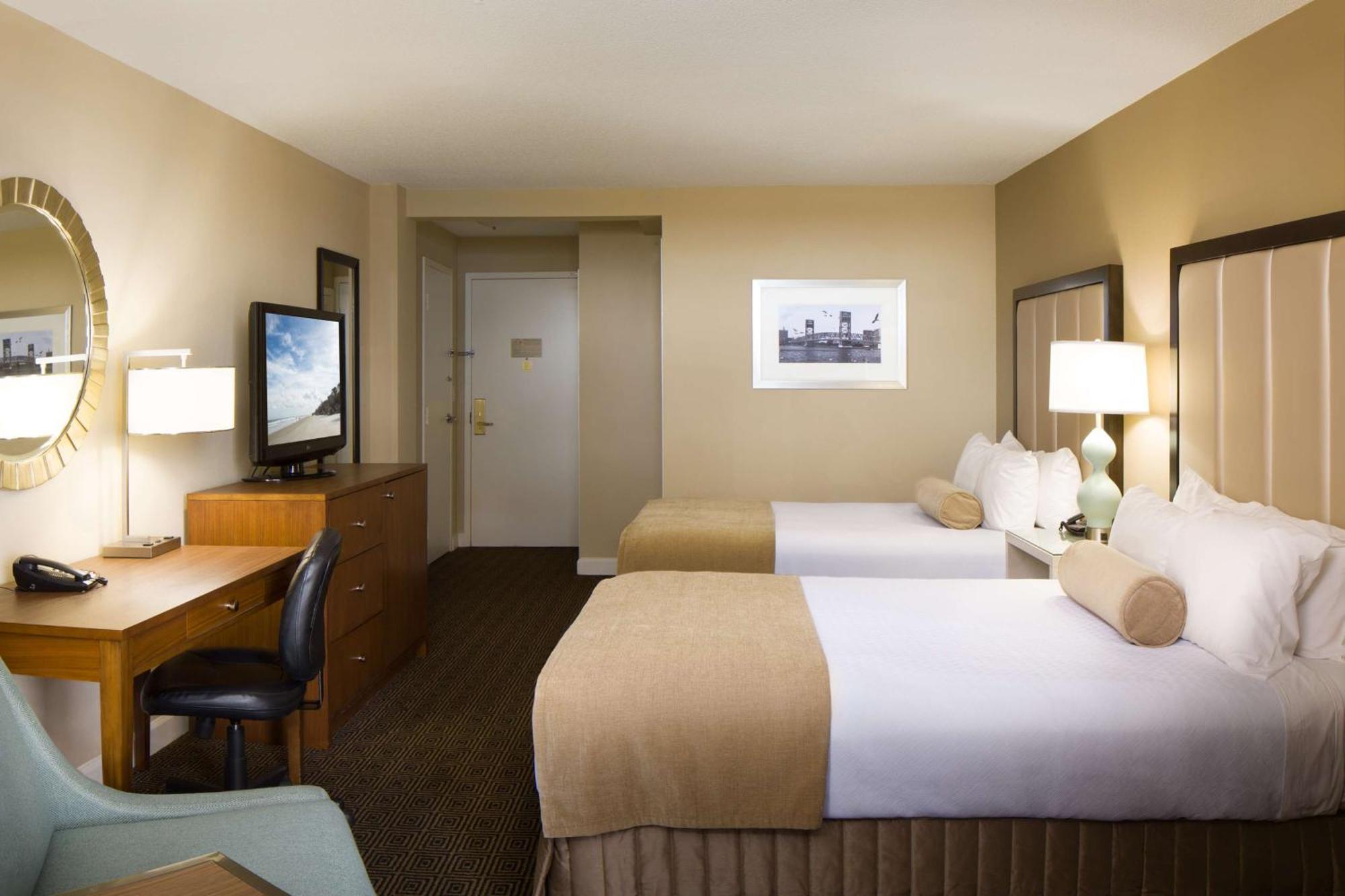 Hotel Doubletree By Hilton Riverfront, Fl 4*