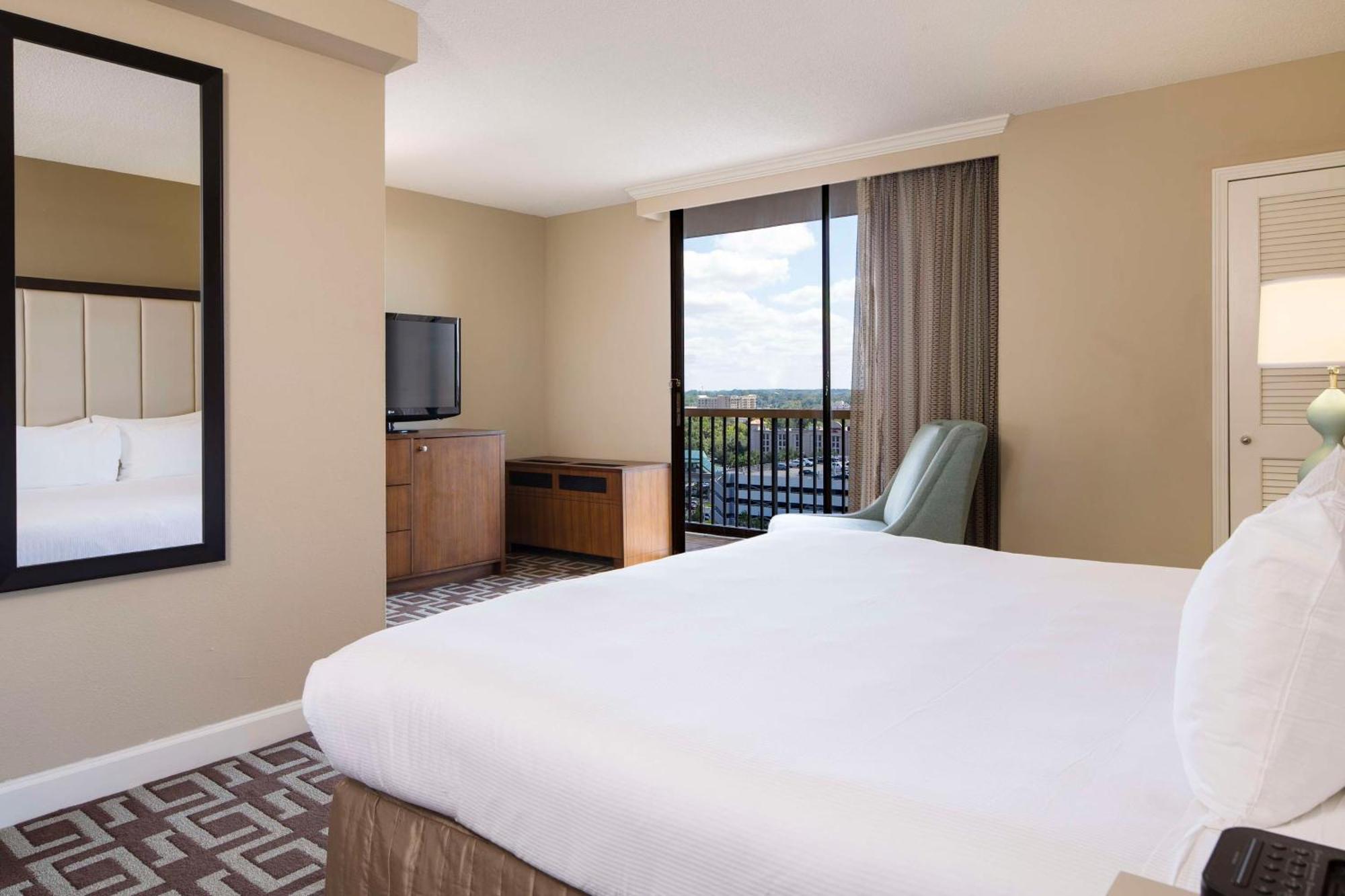 Doubletree By Hilton Riverfront, Fl Hotel 4*