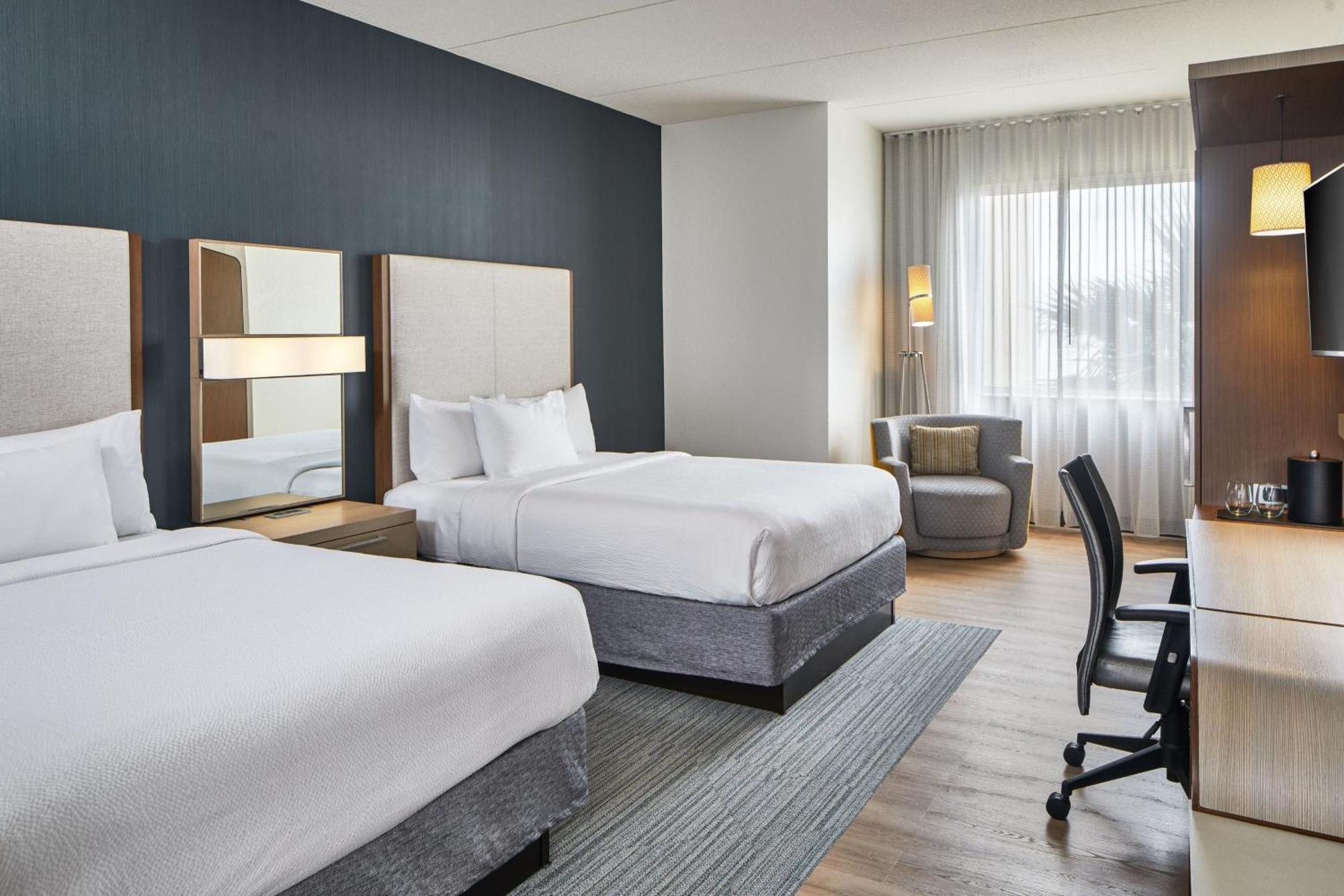 Hotel Courtyard By Marriott St. Petersburg Clearwater/madeira 3*