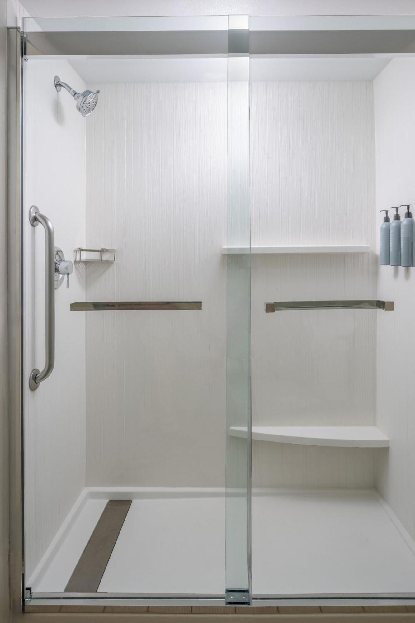 Courtyard By Marriott - Naples