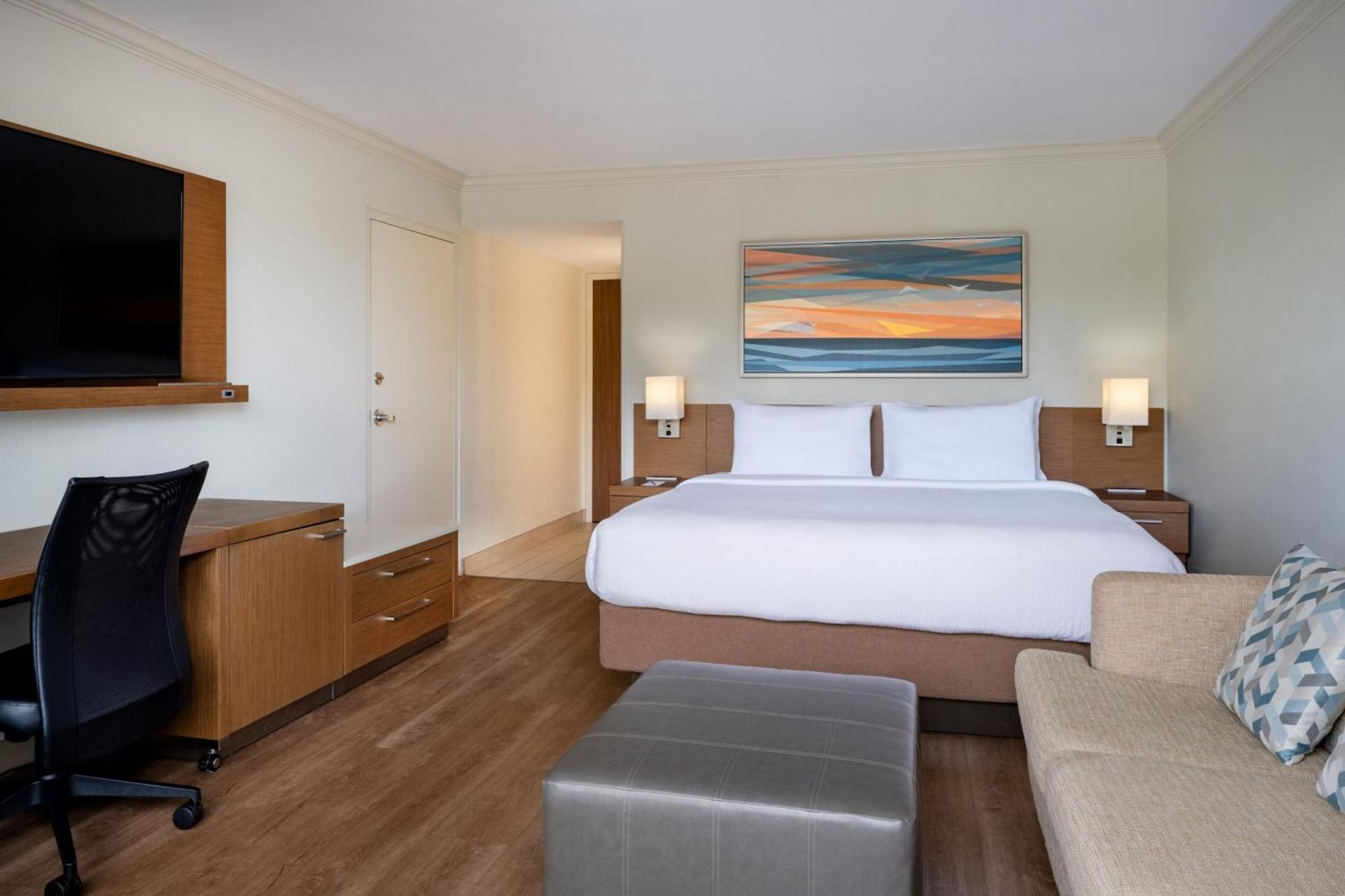 Courtyard By Marriott - Hotel