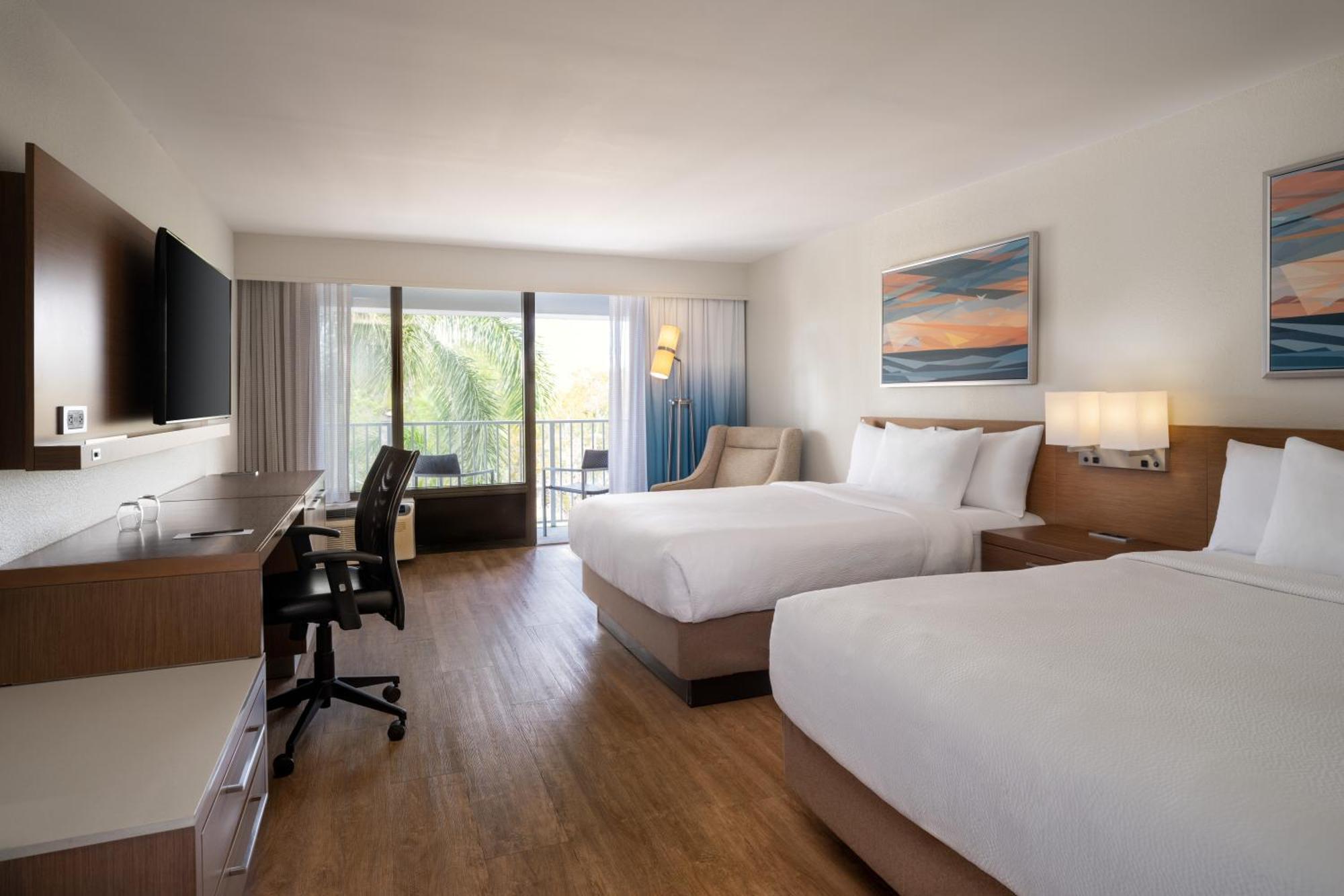 Courtyard By Marriott - 3* Naples