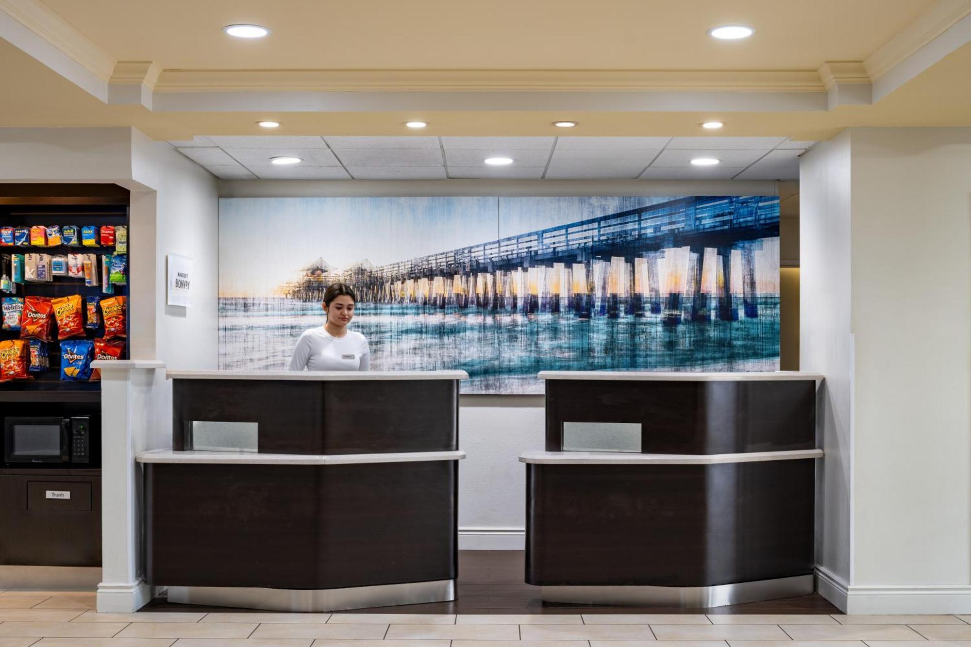 Courtyard By Marriott - Hotel Naples