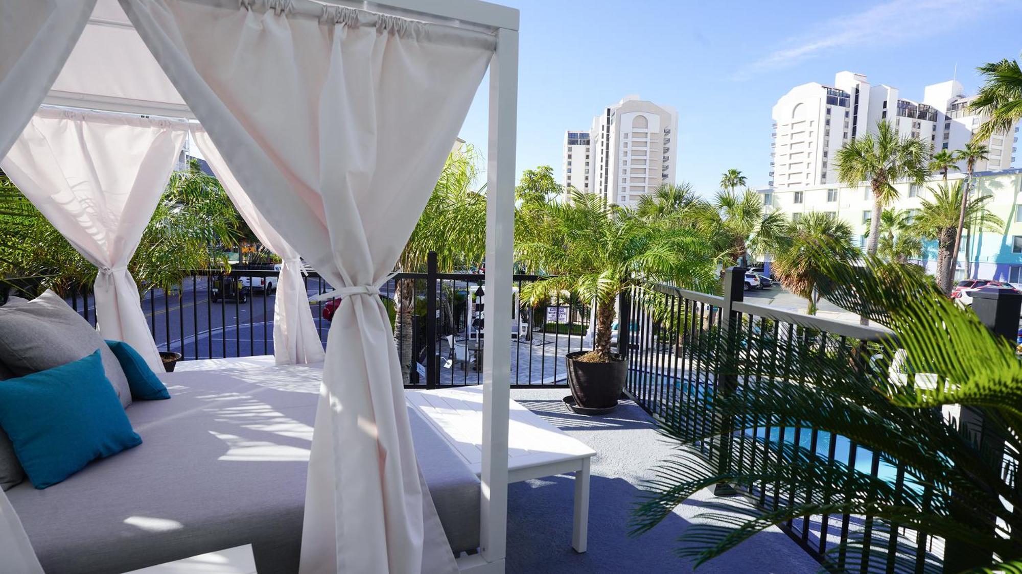 Ivory Sands Beach Suites Motel
