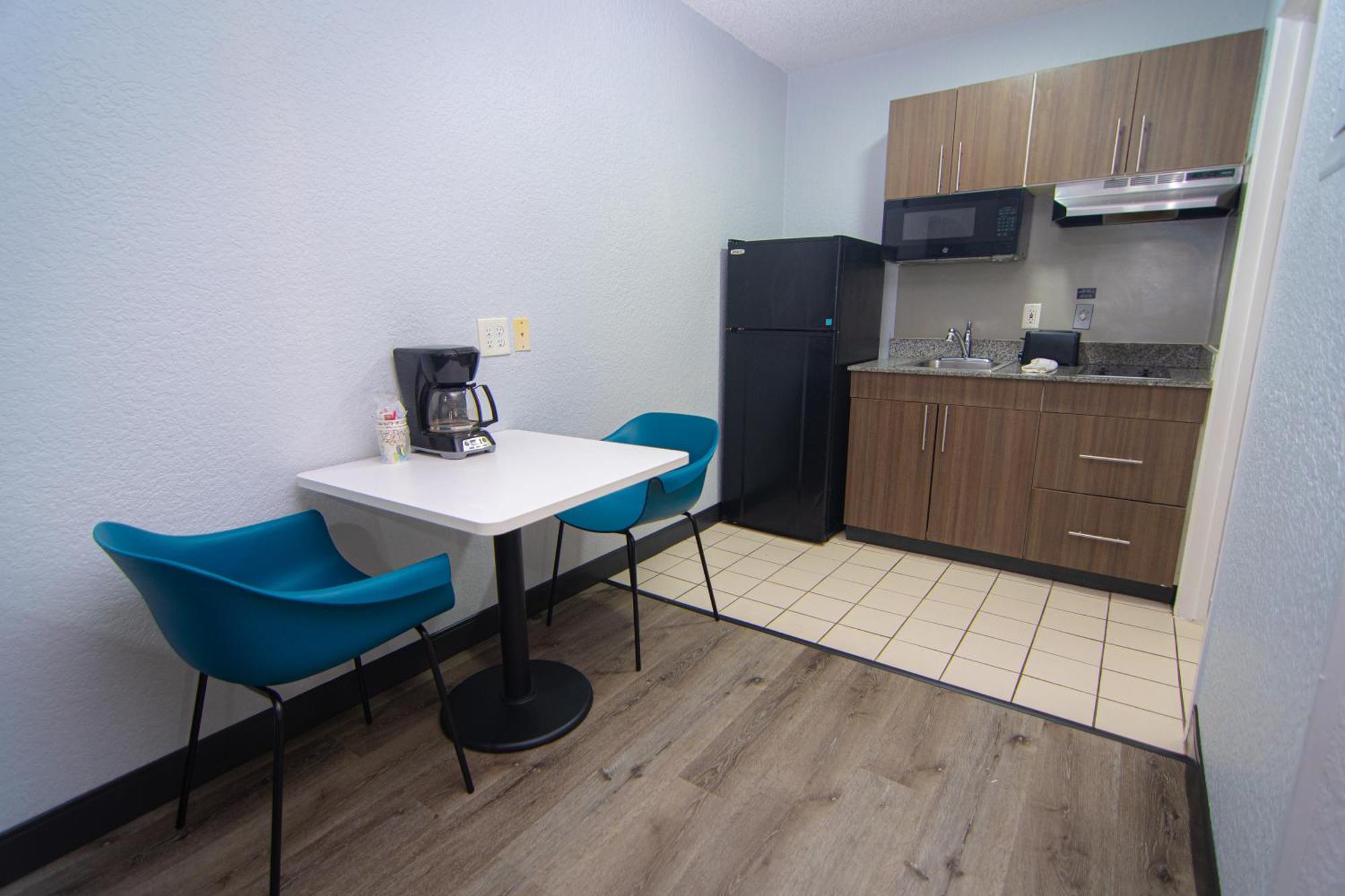6-west Palm Beach, Fl Hotel 3*