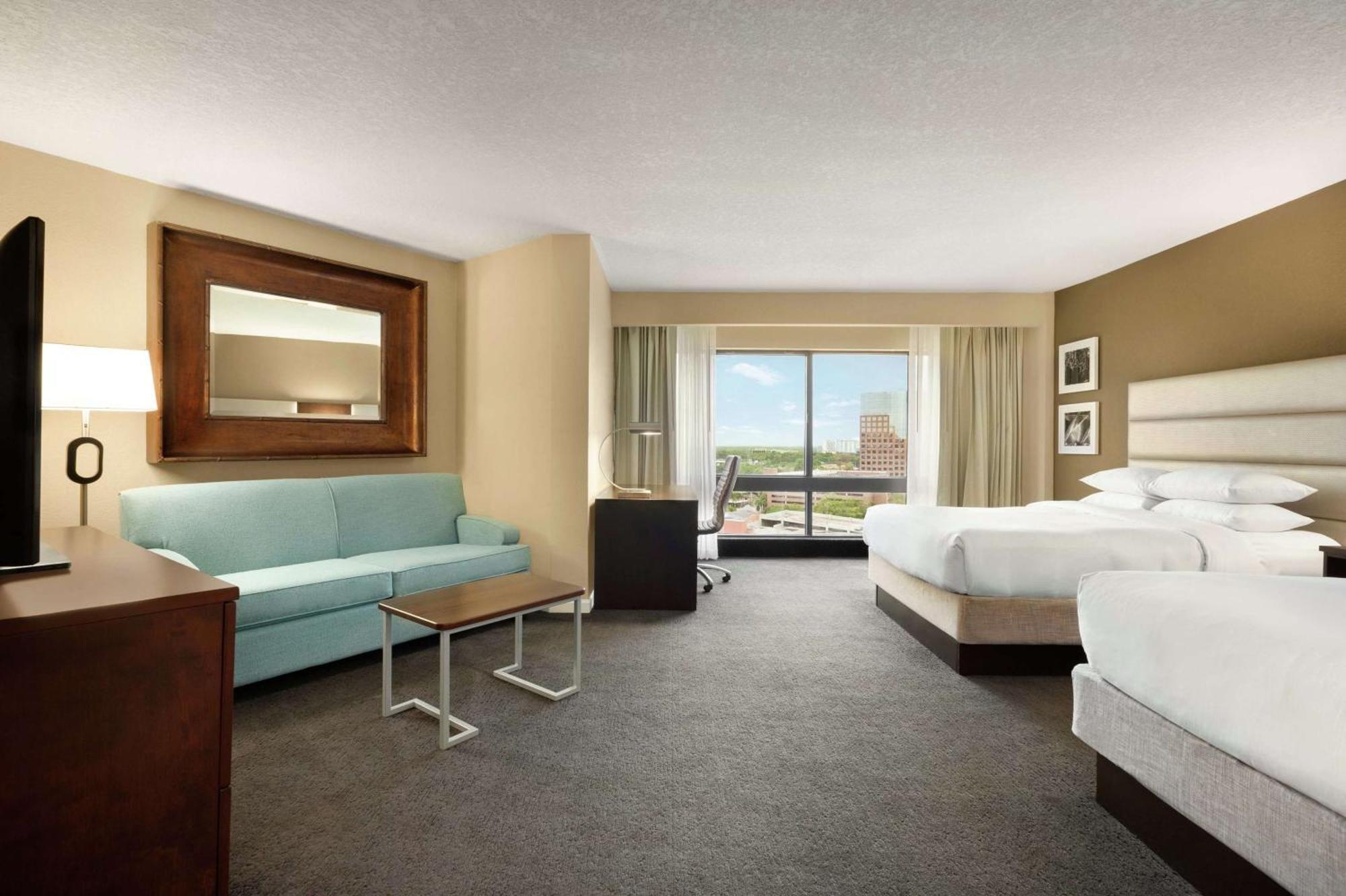 Doubletree By Hilton Downtown