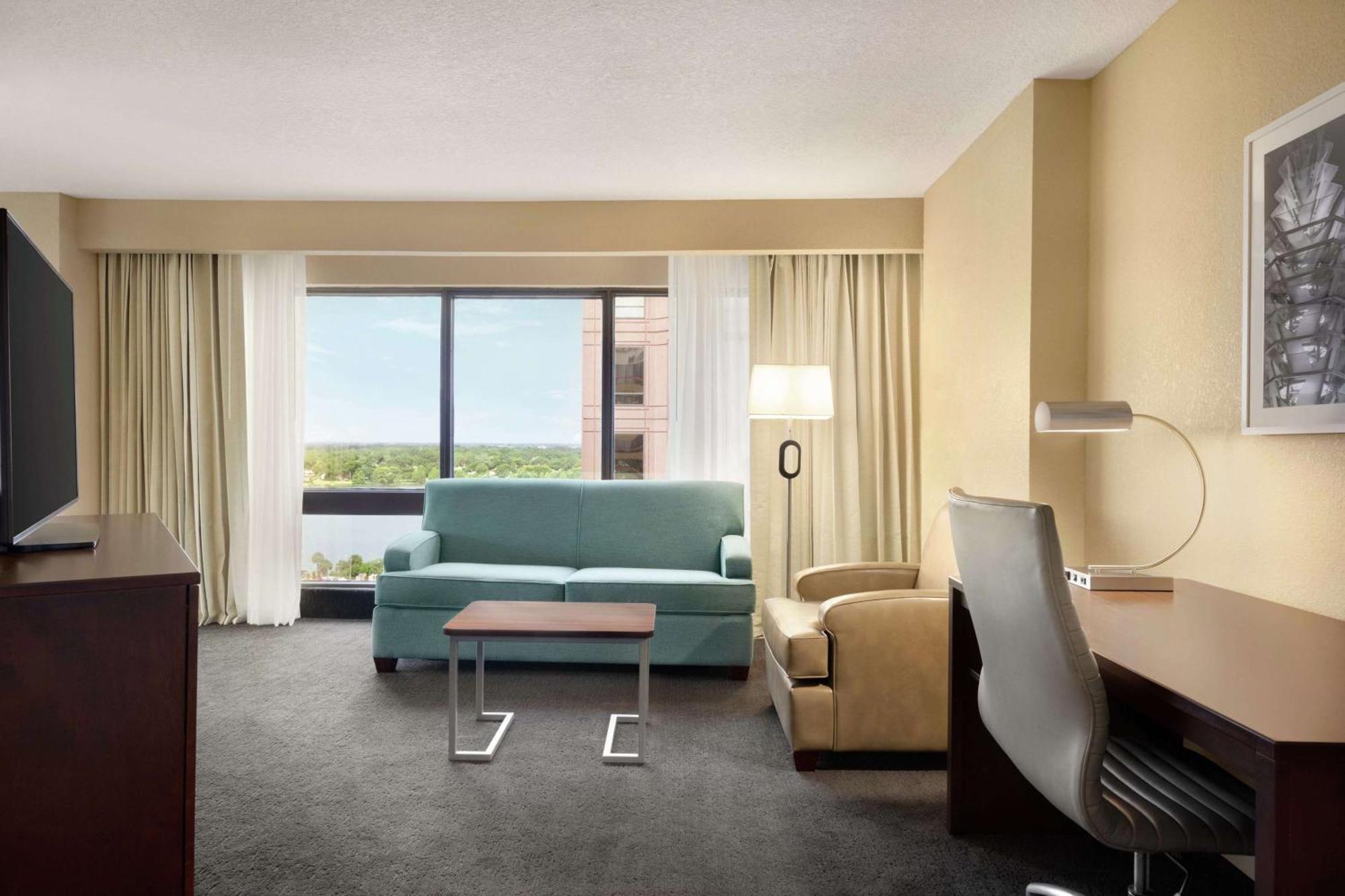 Doubletree By Hilton Downtown Hotel