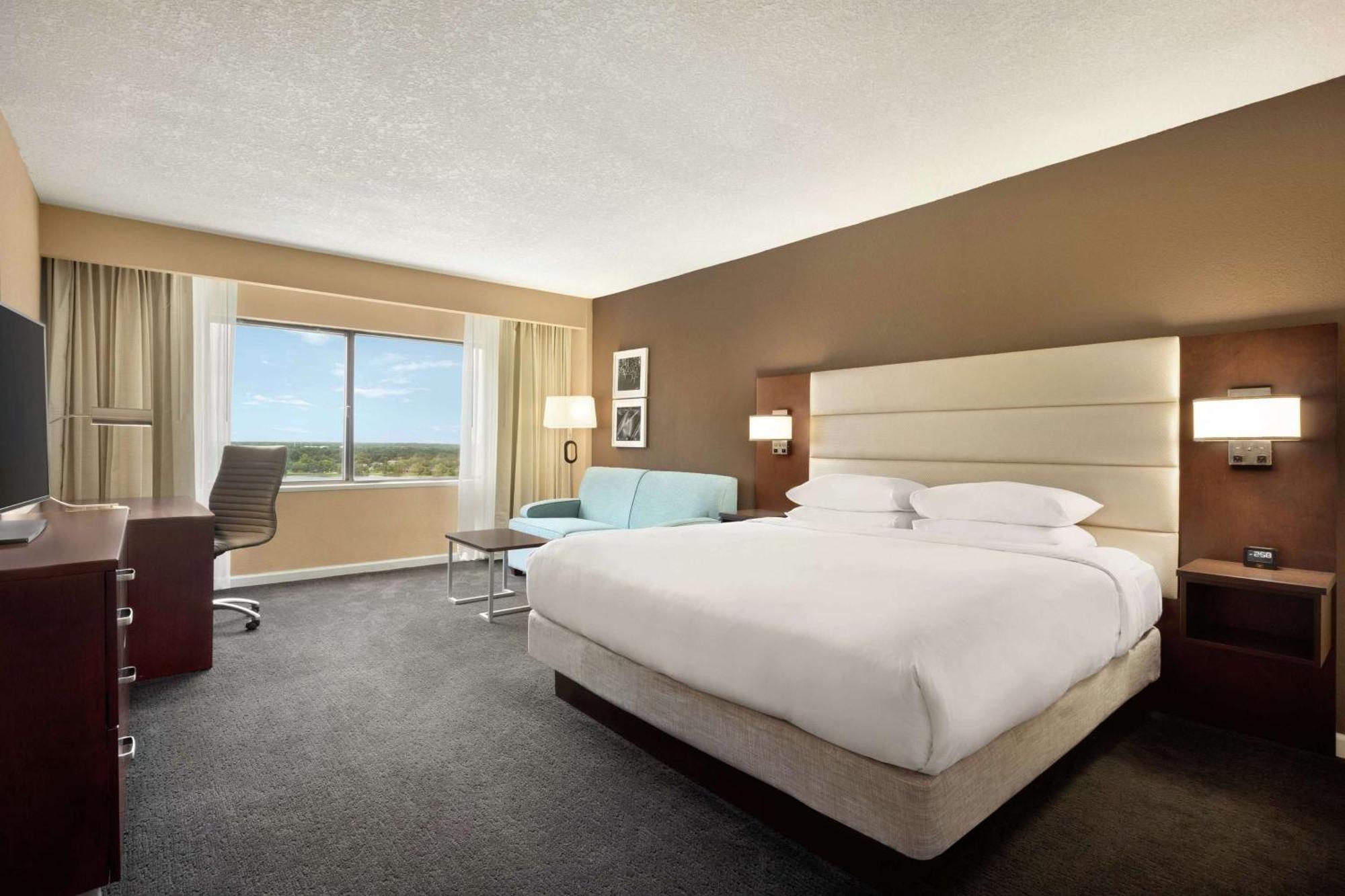 Doubletree By Hilton Downtown Hotel