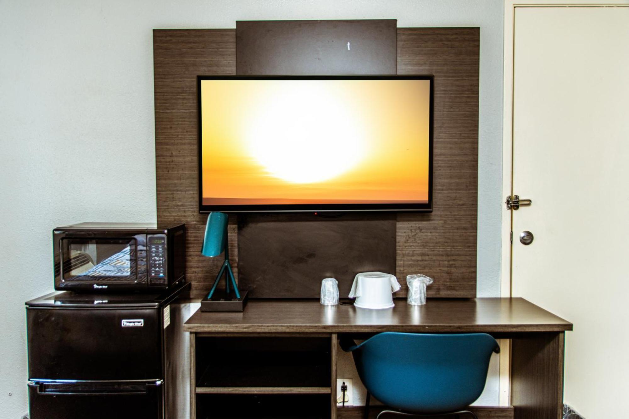 Hotel 6-lantana West Palm Beach, Fl 2*