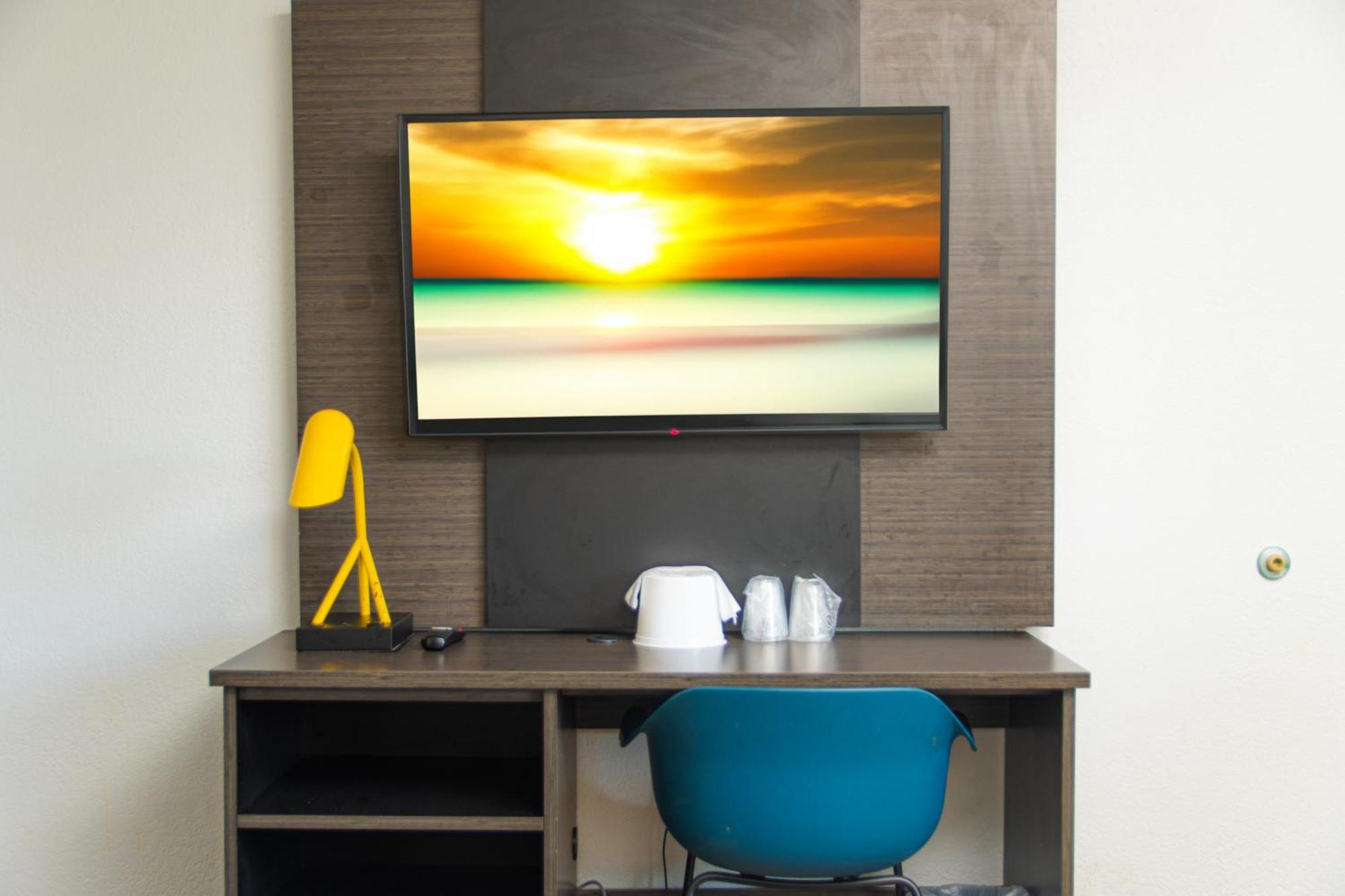 6-lantana West Palm Beach, Fl 2* Lantana