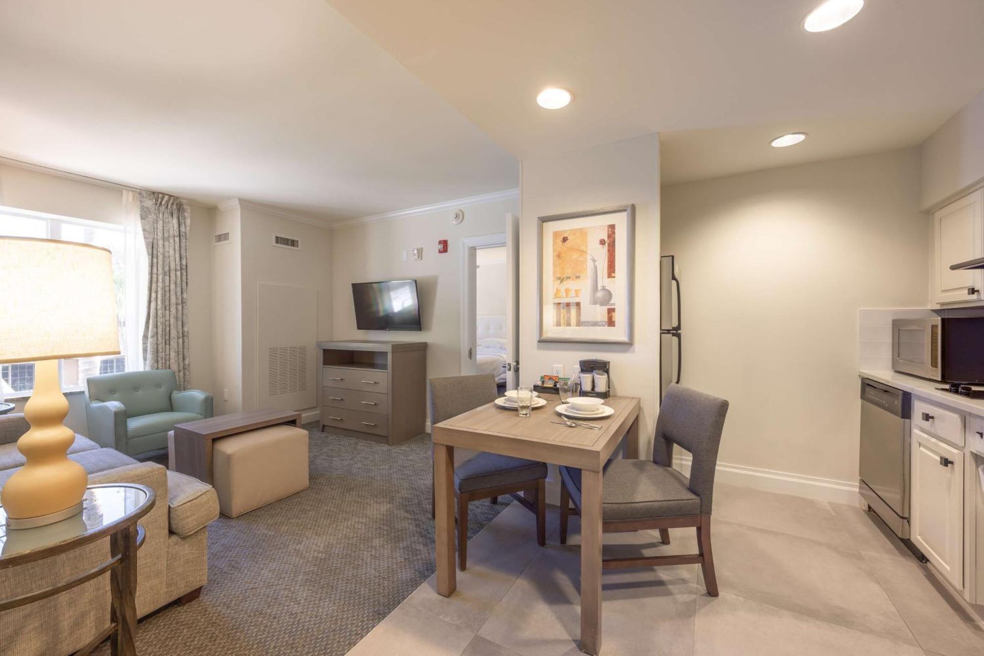 Homewood By Hilton Palm Gardens 4*