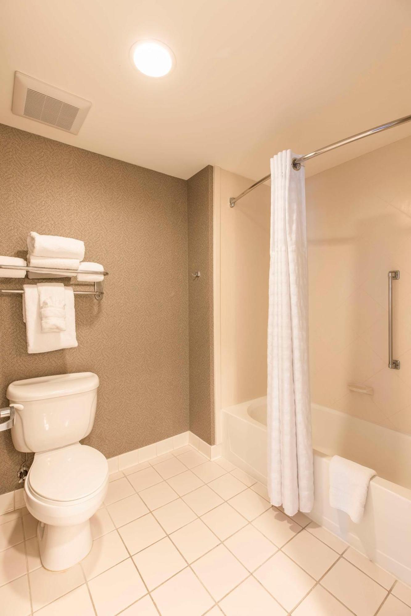 Homewood By Hilton Palm Gardens Hotel 4*