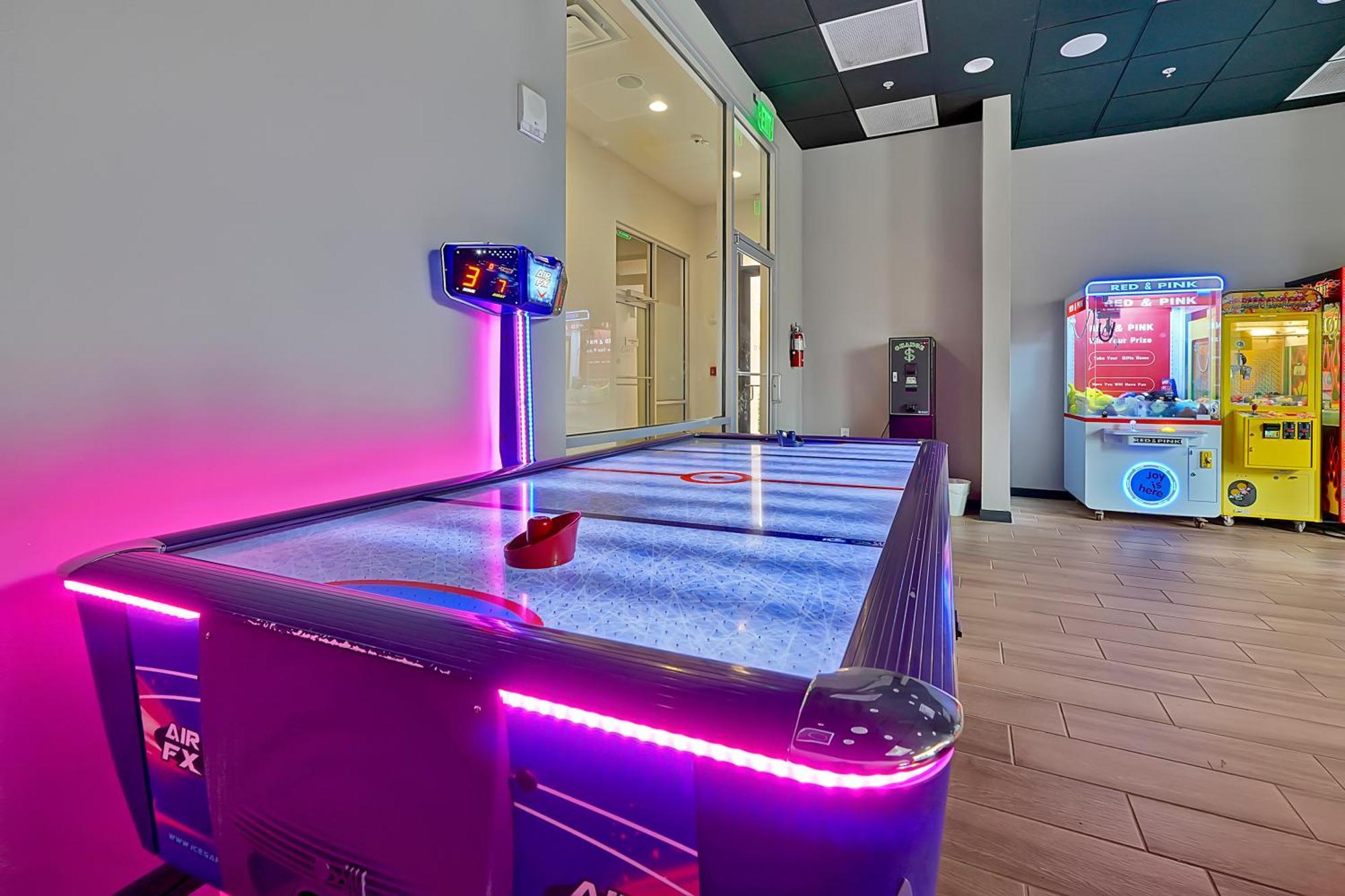 Regal Oaks Resort Vacation Townhomes By Idiliq - Free Private Hot Tub!