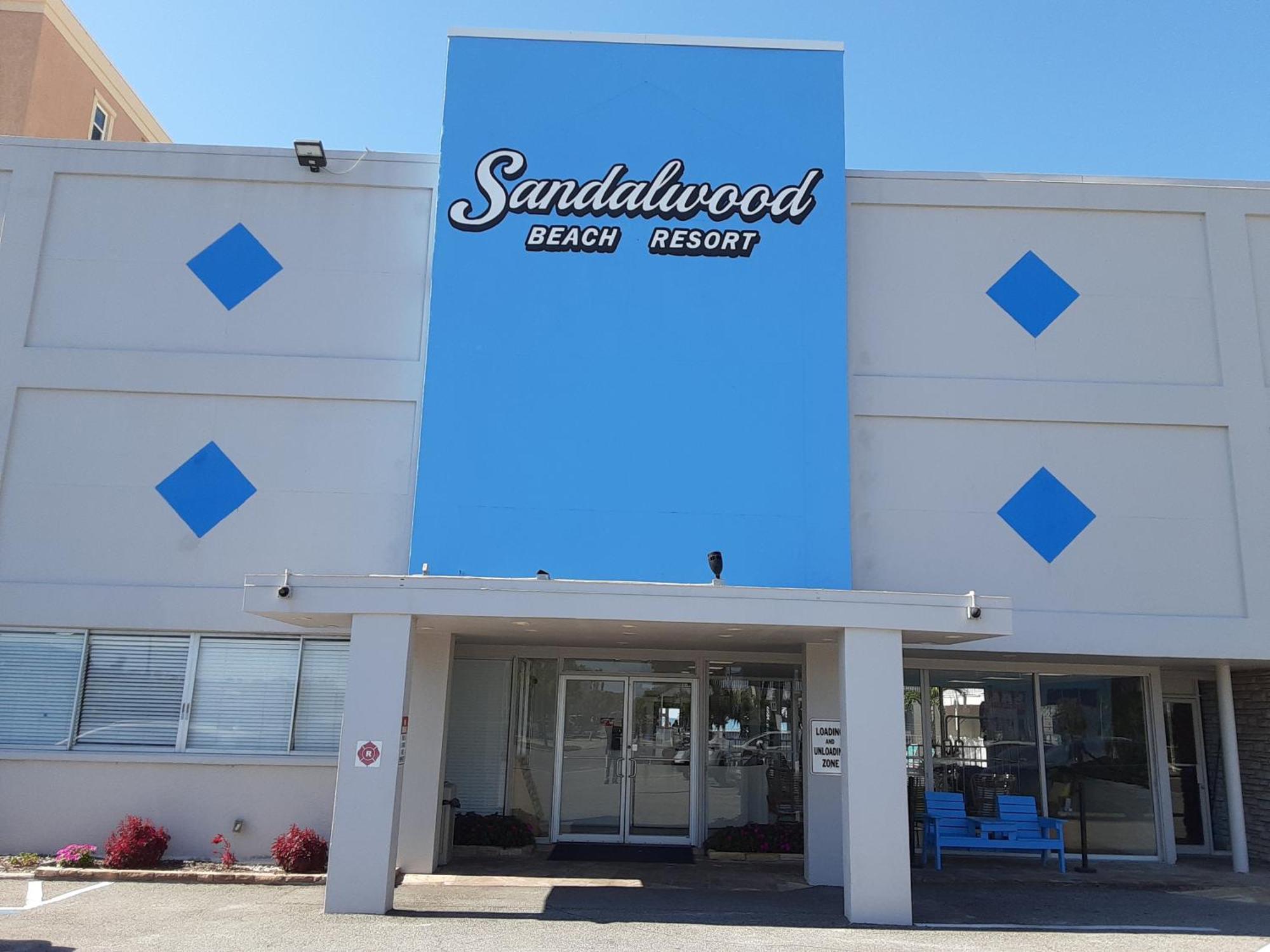 Resort Sandalwood