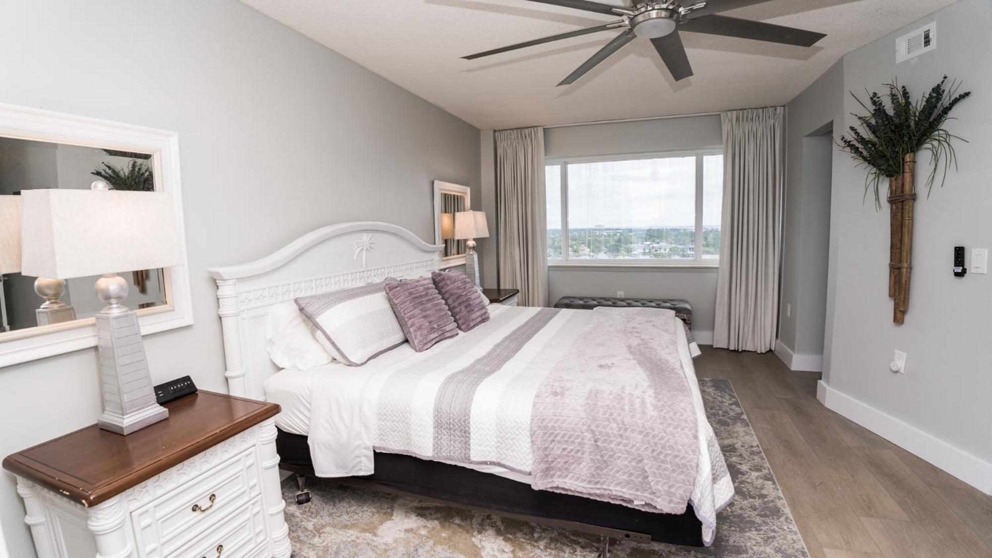 New - 3br 3ba Corner Beachfront - 2024 Remodel - 3 Pools, Tiki Hut, Gym, Tennis Panama City Beach
