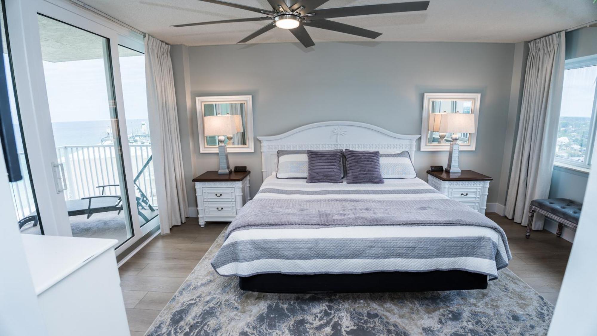 Apartment New - 3br 3ba Corner Beachfront - 2024 Remodel - 3 Pools, Tiki Hut, Gym, Tennis *