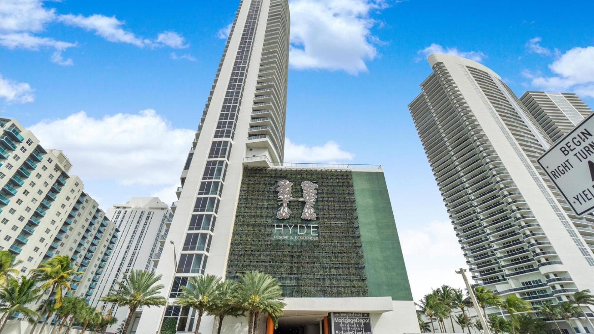 Amazing Views On The 29th Floor 2br Hallandale Beach