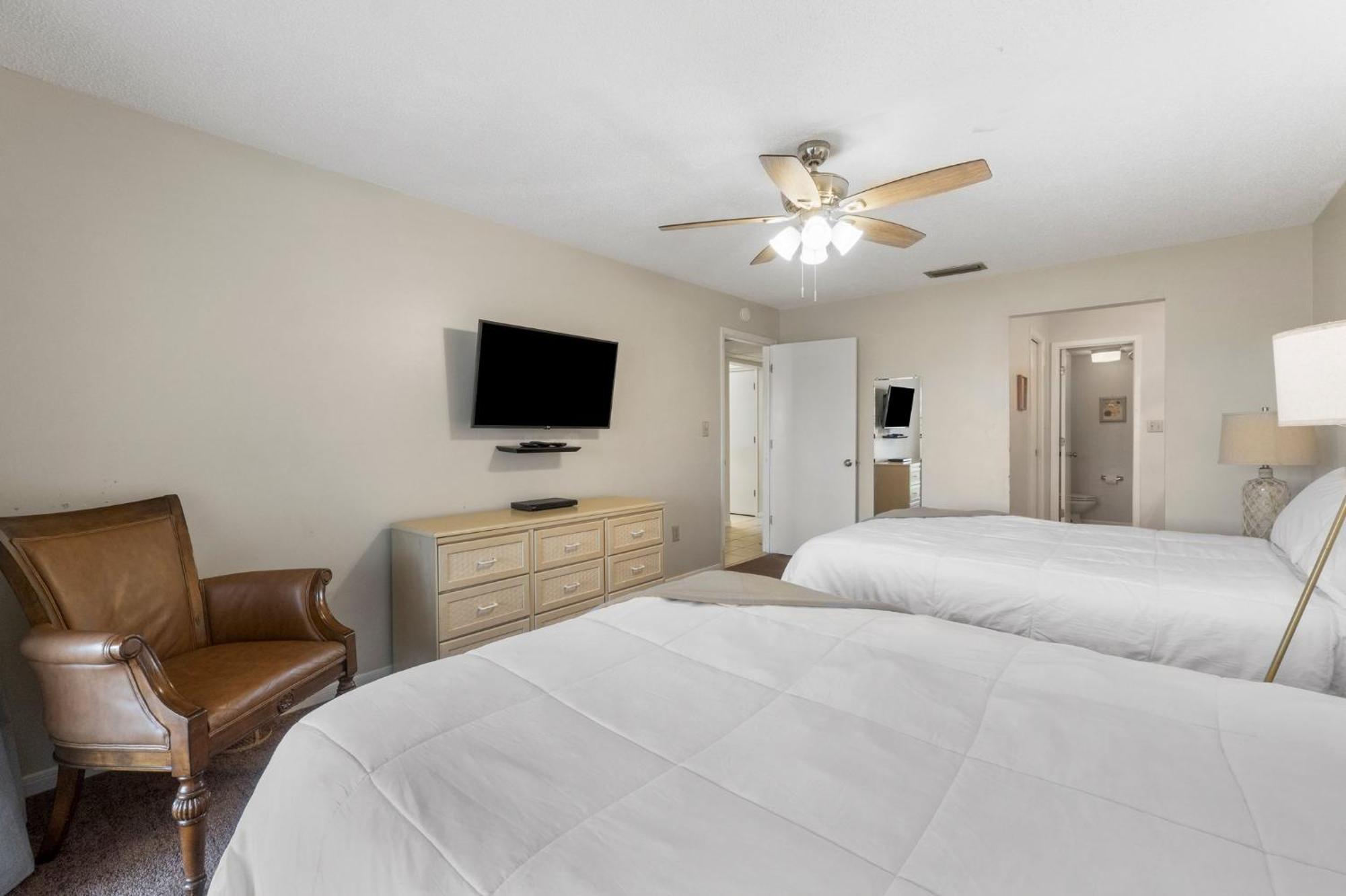 Edgewater Golf #1714 By Nautical Holiday home
