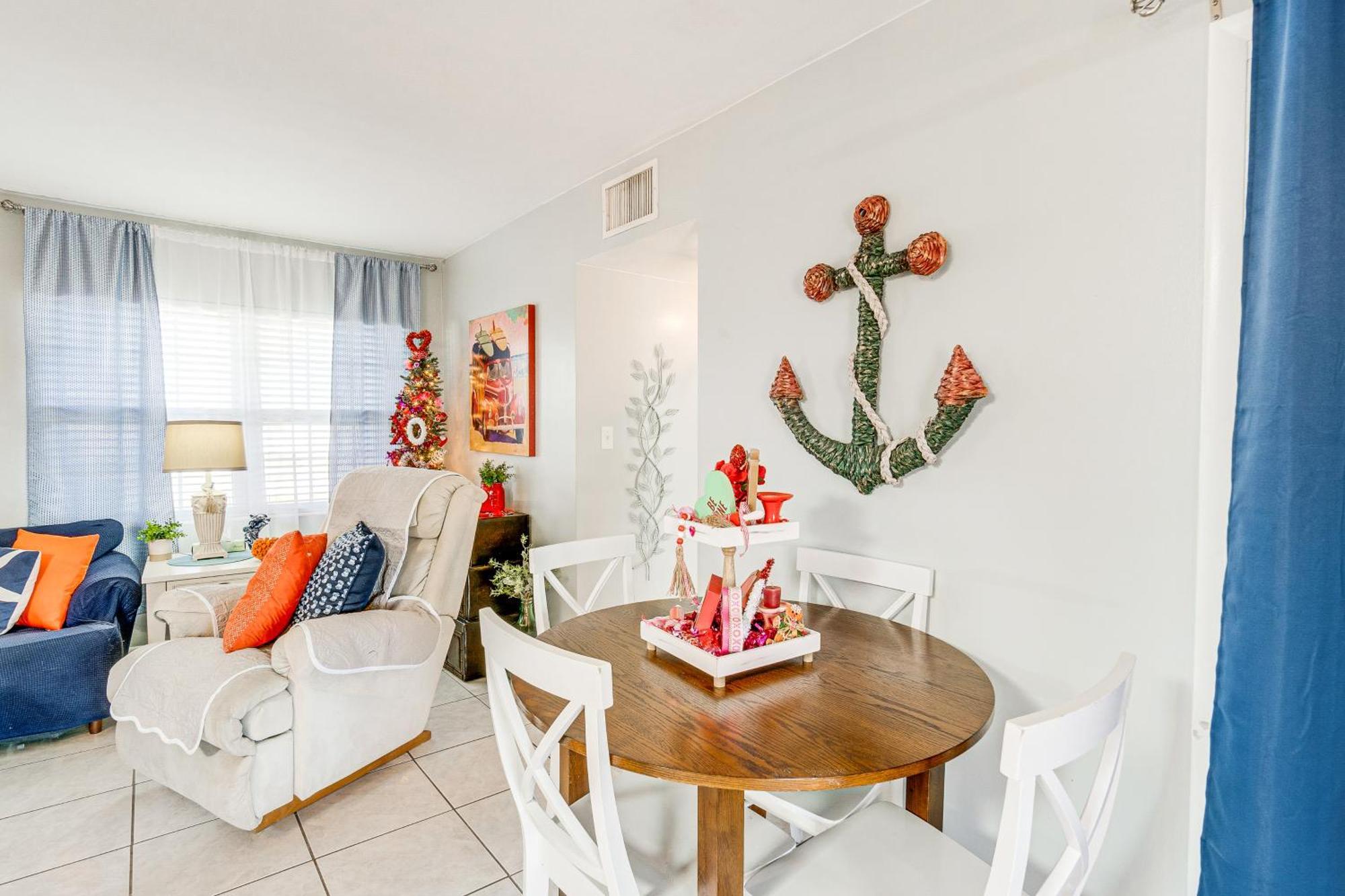 Paradise With Private Outdoor Oasis! Holiday home