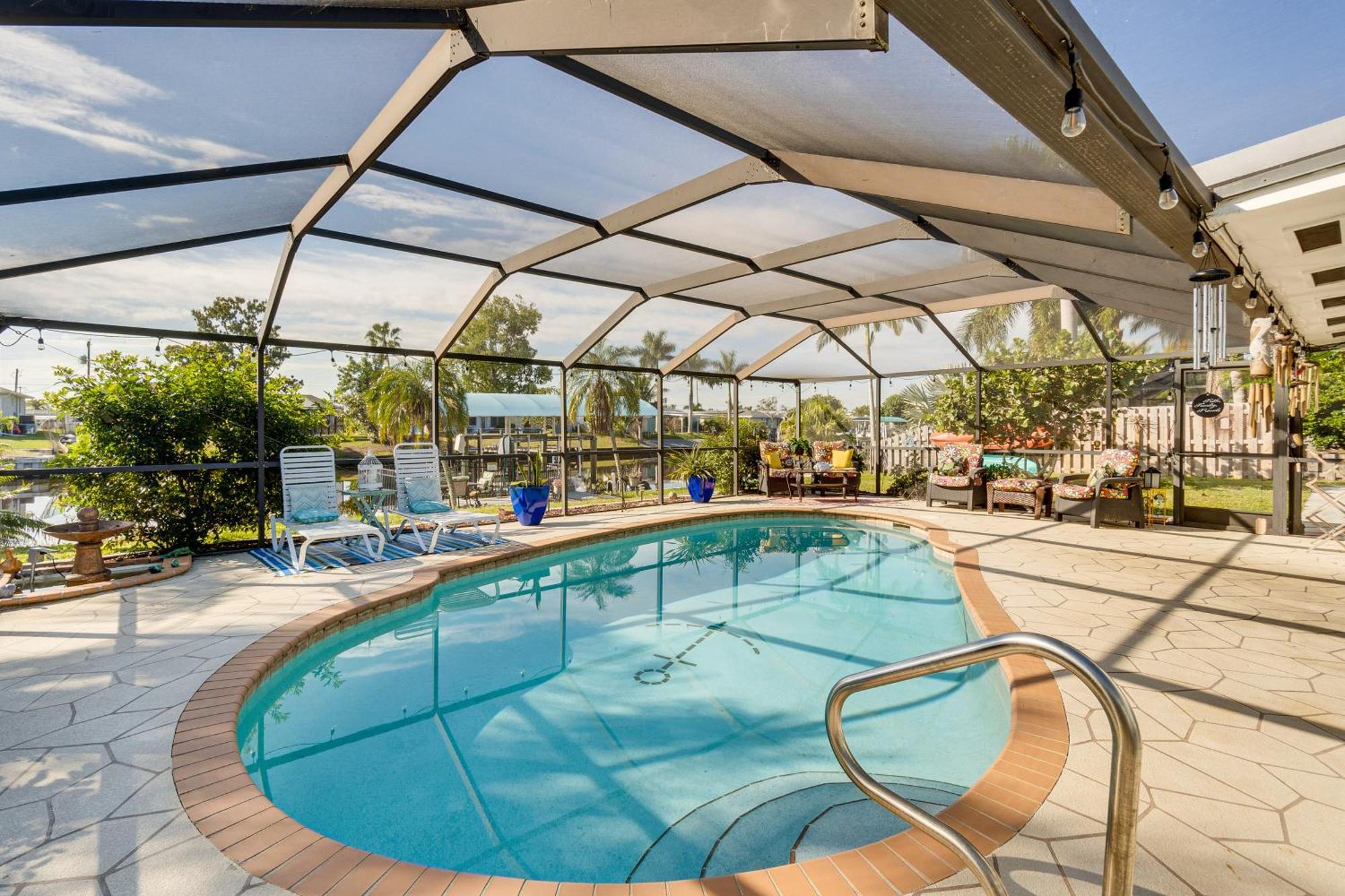 Paradise With Private Outdoor Oasis! * Port Charlotte