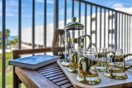 The Hemingway Subtropical Luxury On The Bay