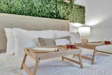 The Hemingway Subtropical Luxury On The Bay Holiday home *