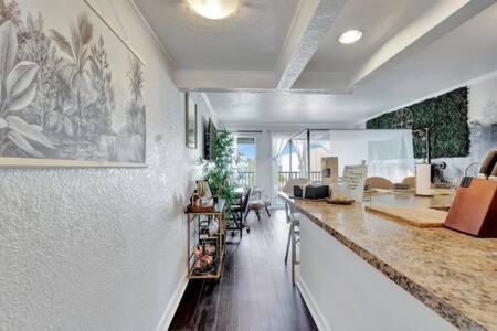 The Hemingway Subtropical Luxury On The Bay *