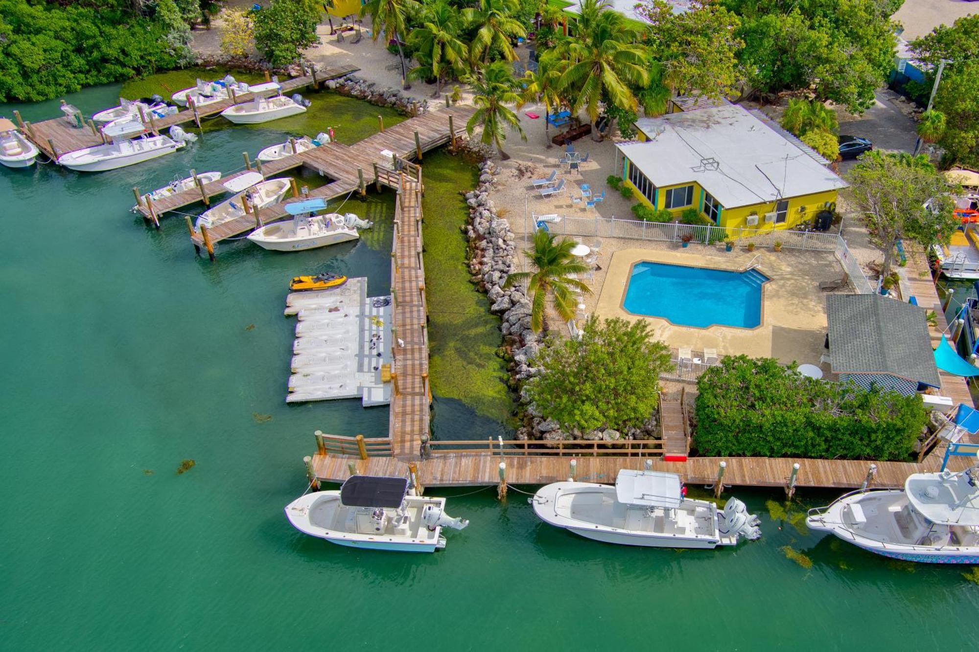 Resort Captain Pip's Marina & Hideaway