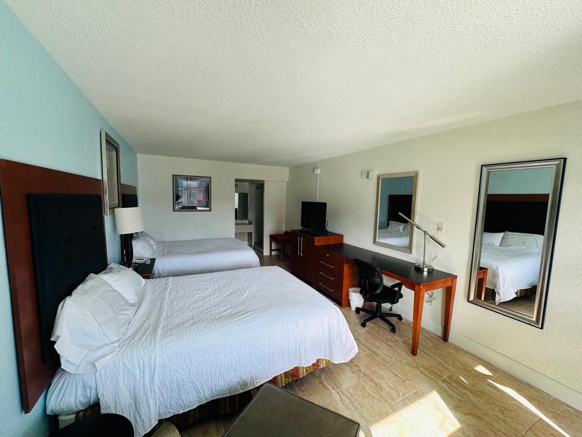 Boca Inn Boca Raton
