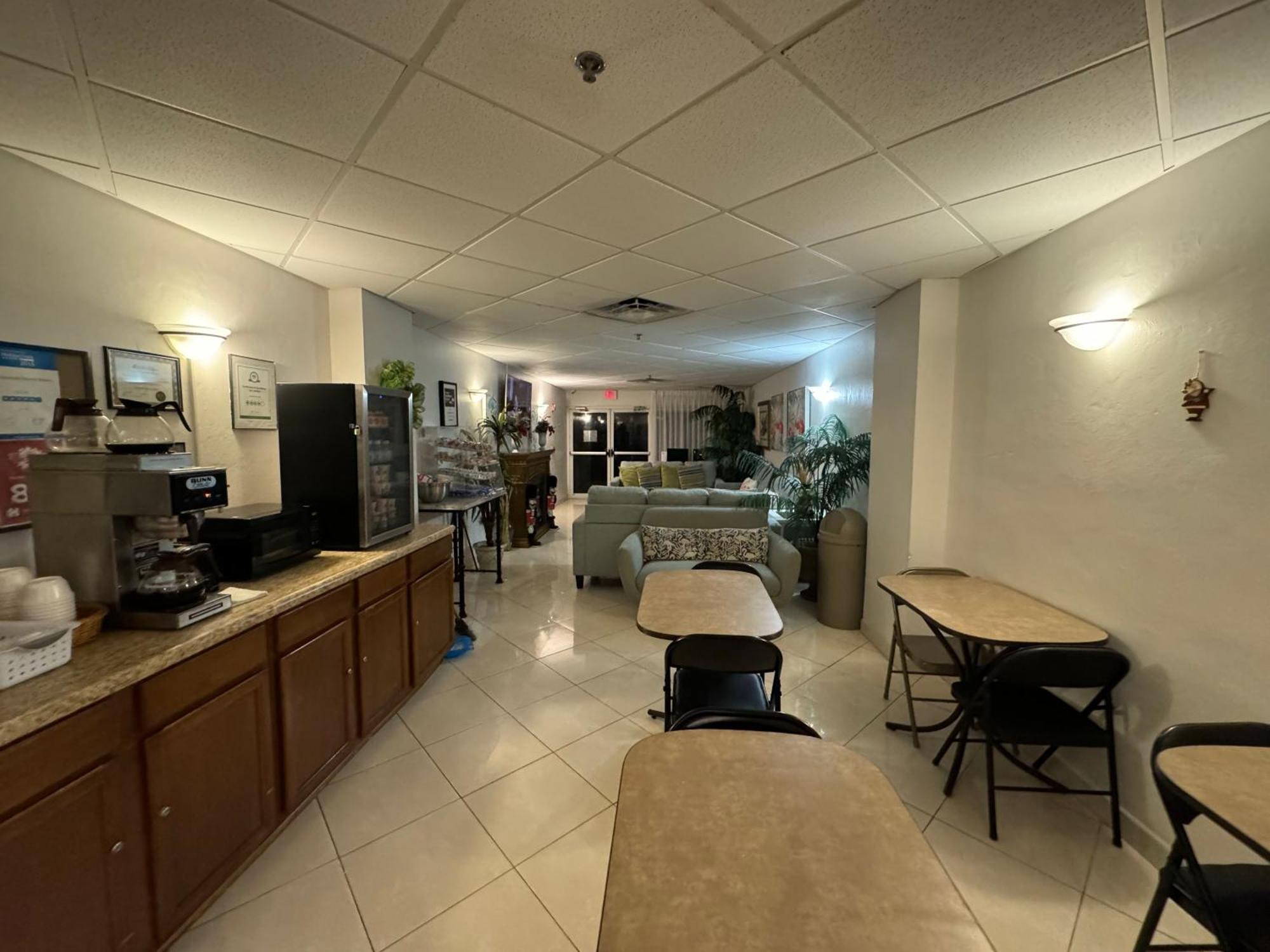 Emerald Shores - Daytona 2*
