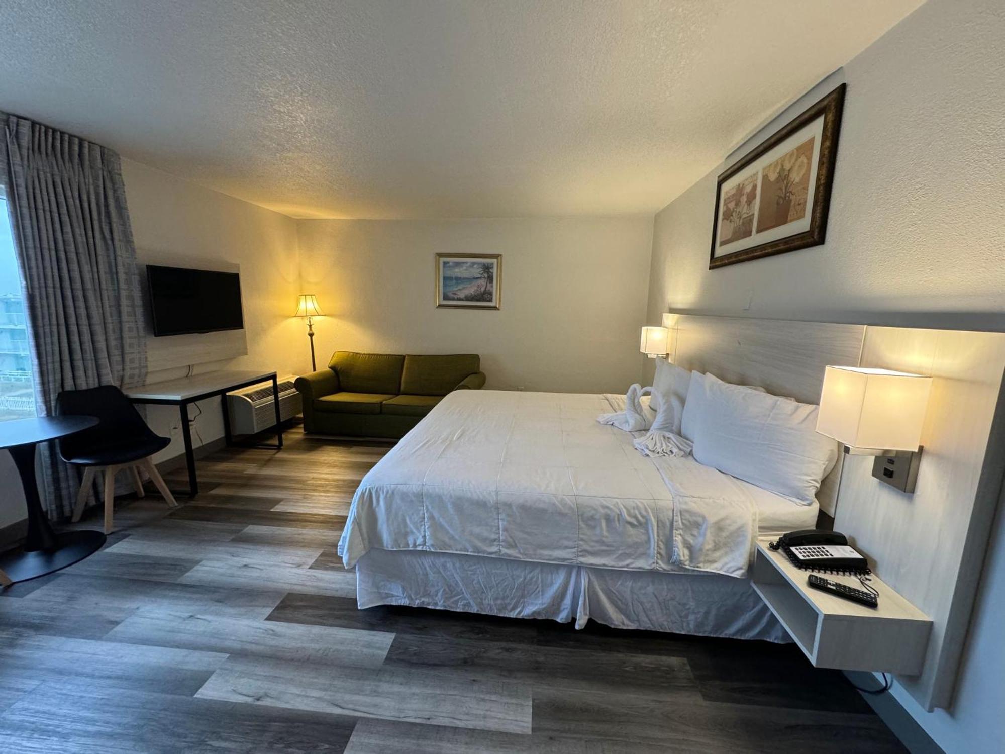 Hotel Emerald Shores - Daytona 2*