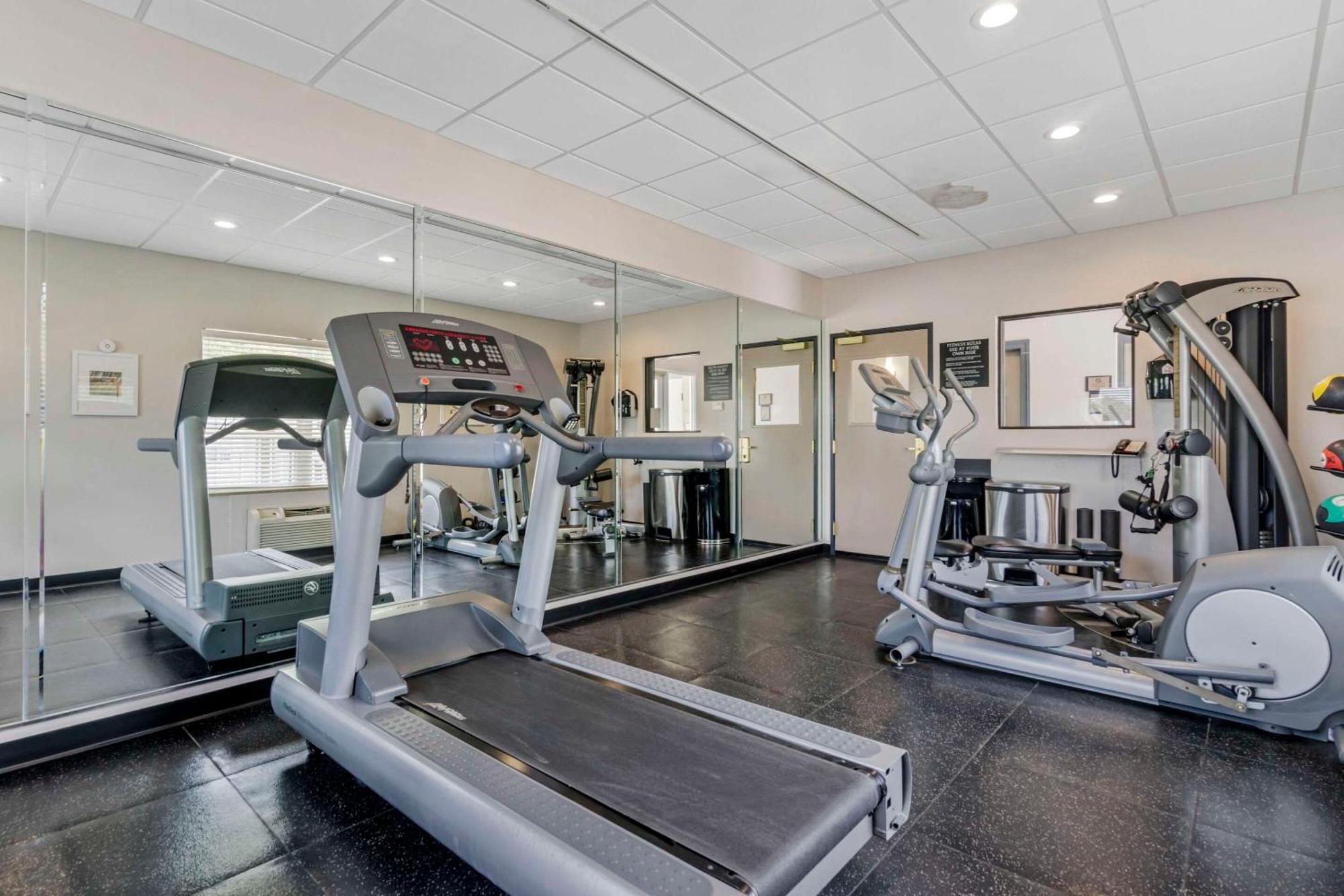 Country & By Radisson, Airport North, Fl 3* Tampa