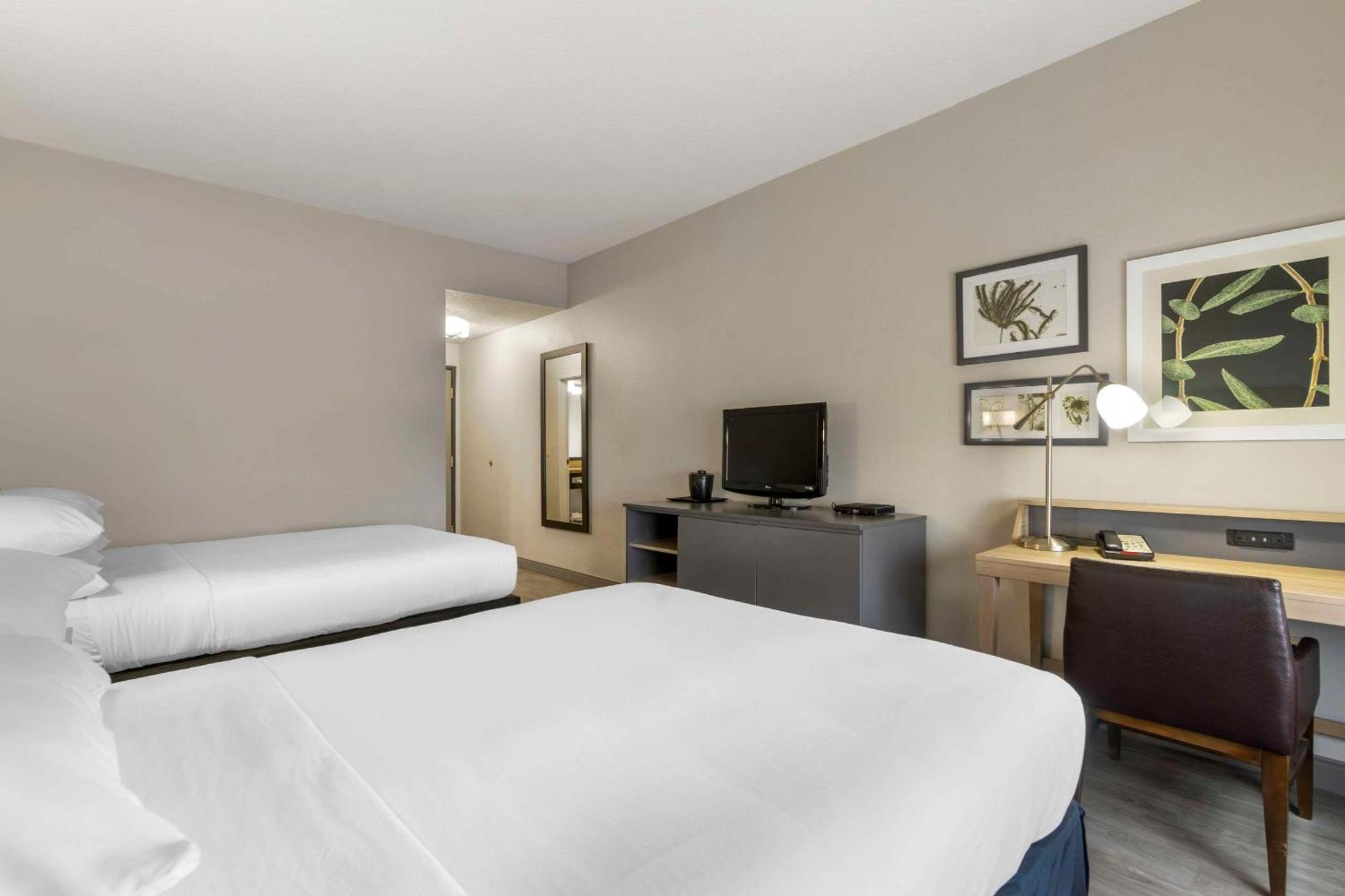 Hotel Country & By Radisson, Airport North, Fl