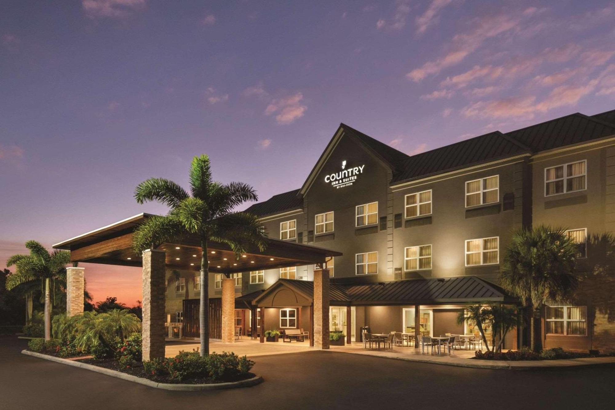 Country & By Radisson, Bradenton-lakewood-ranch, Fl Hotel 3*