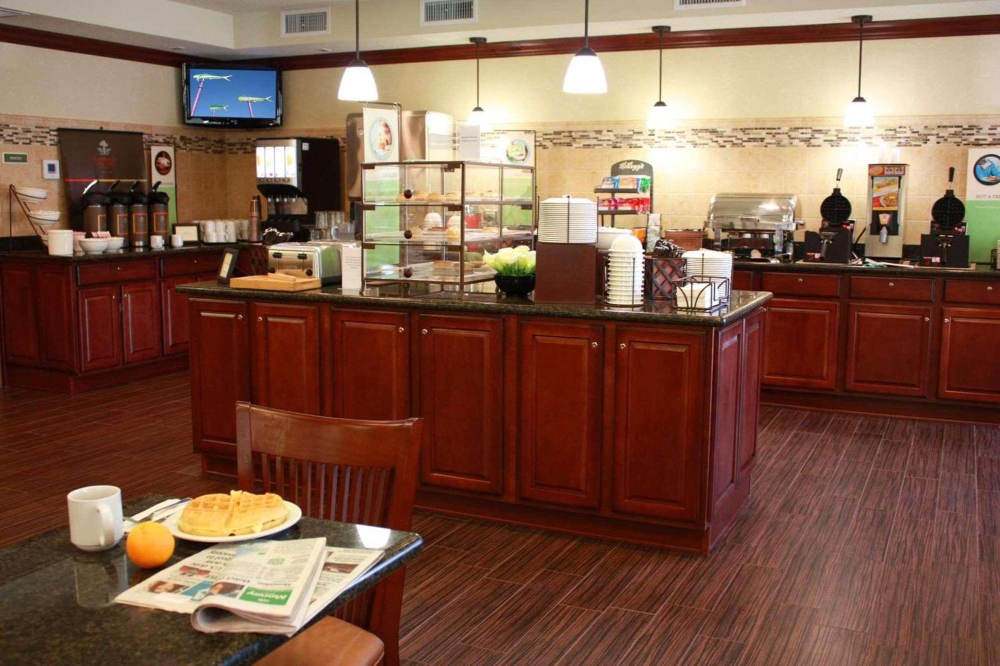 Hotel Country & By Radisson, Port Orange-daytona, Fl
