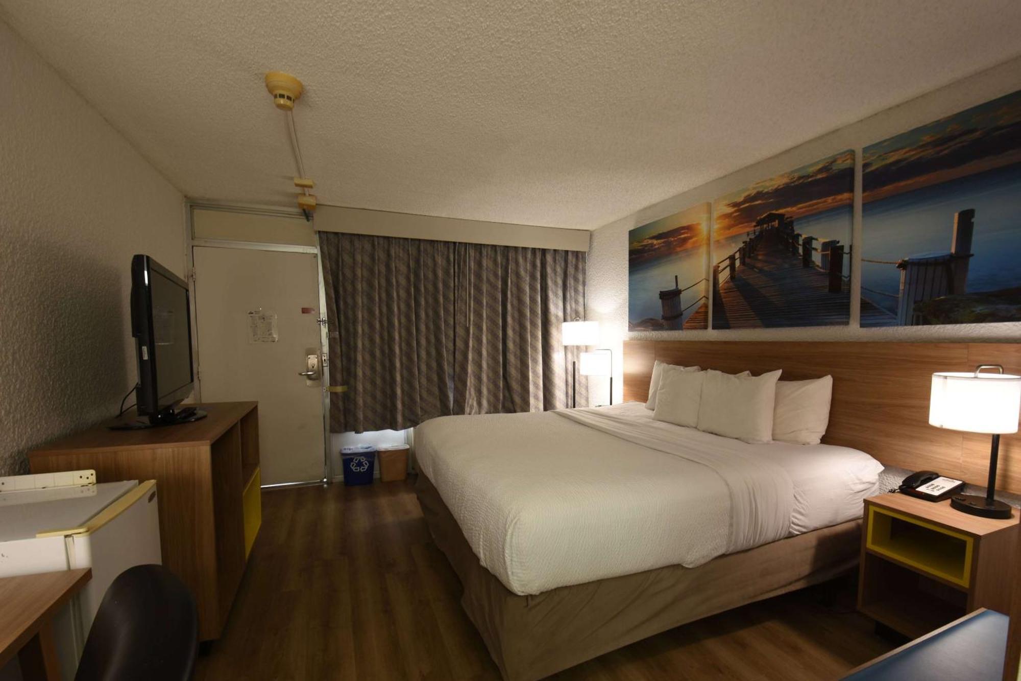 Days By Wyndham Hotel