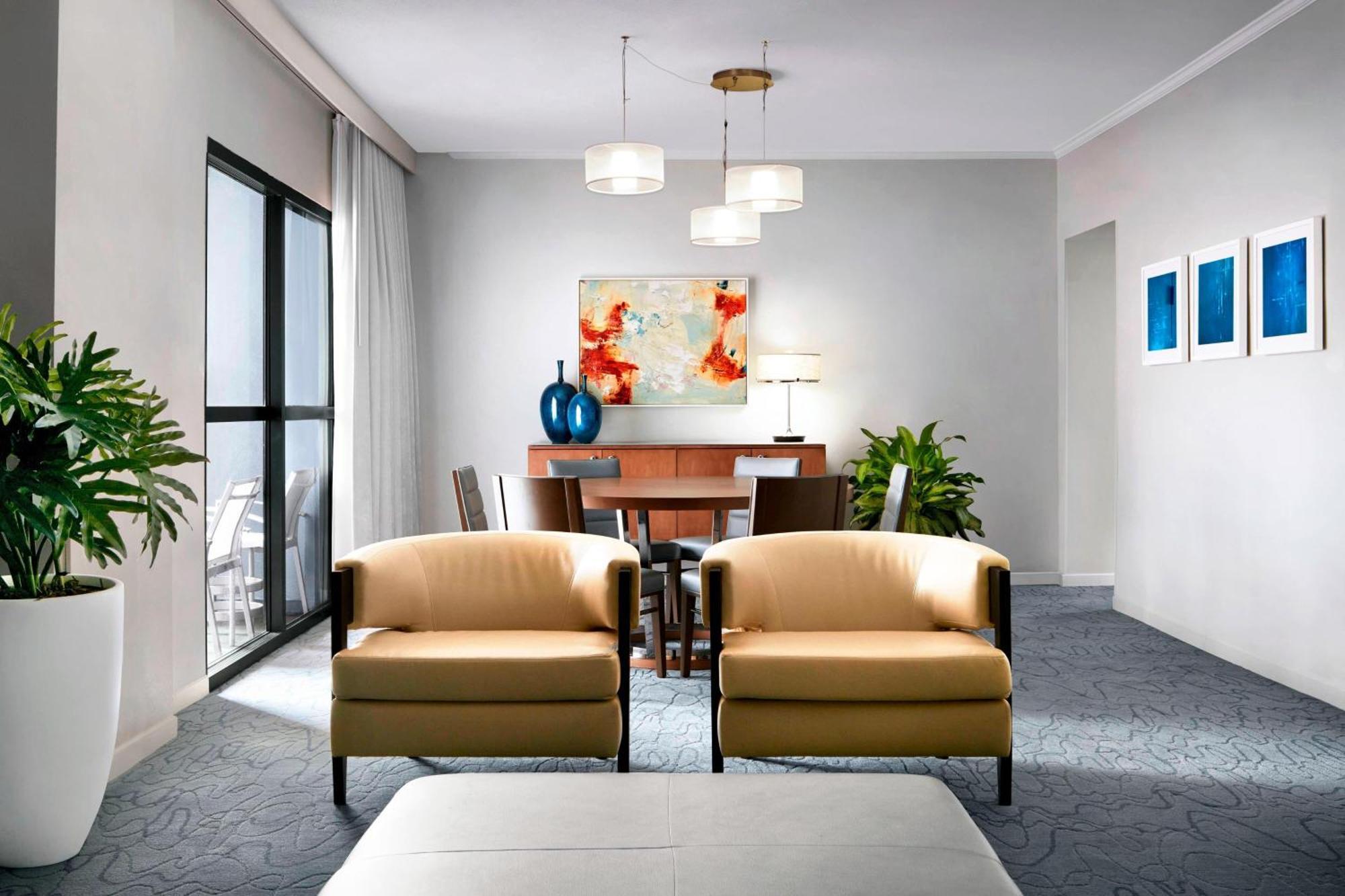 Walt World Swan Resort