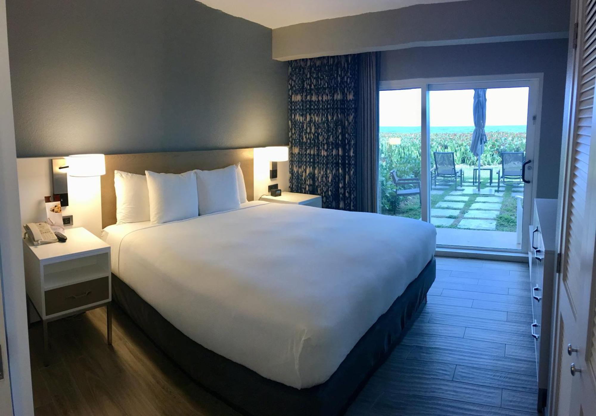 Hotel Doubletree By Hilton Oceanfront