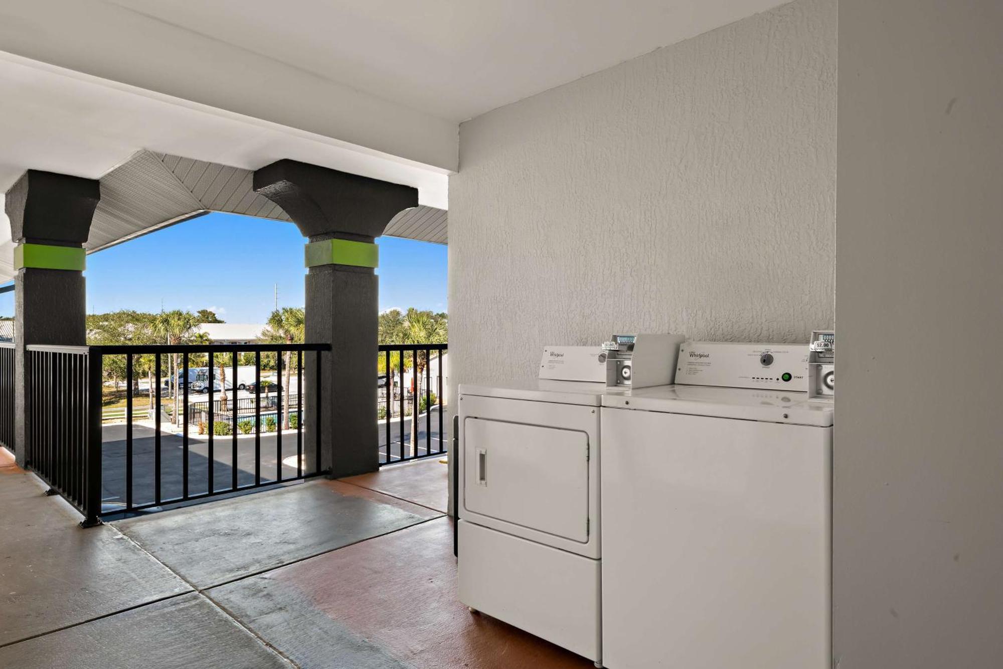 Surestay By Western Clermont Theme Park West Hotel 3*