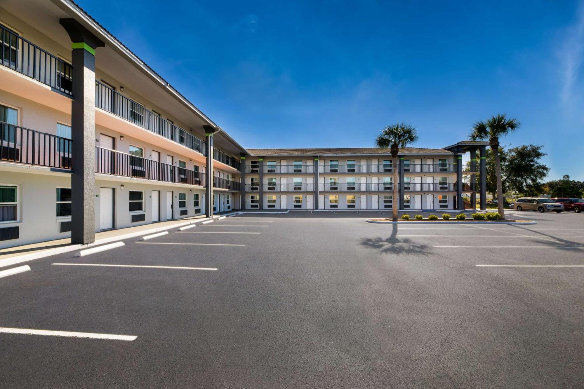 Hotel Surestay By Western Clermont Theme Park West